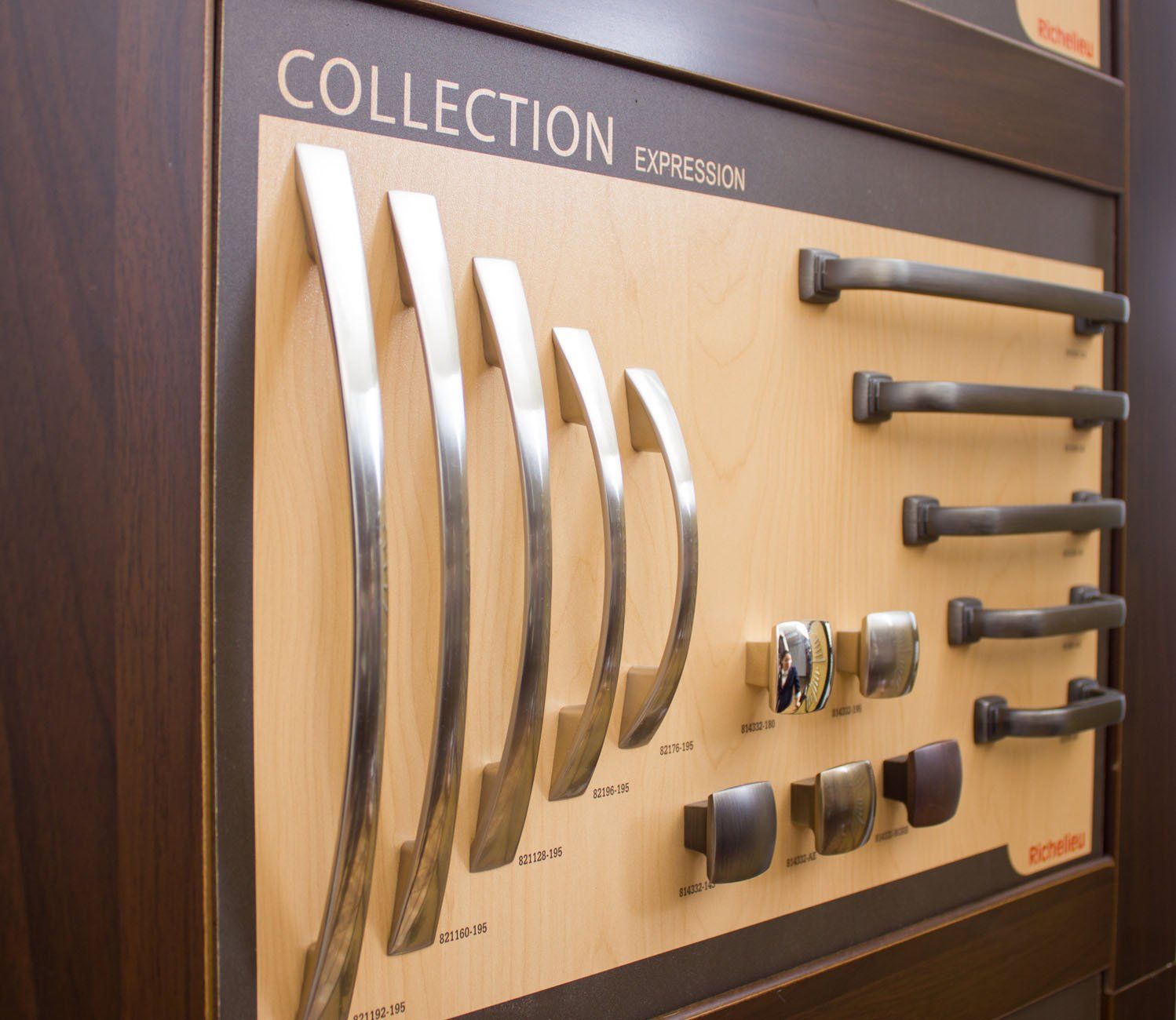 Richelieu-handles-knobs