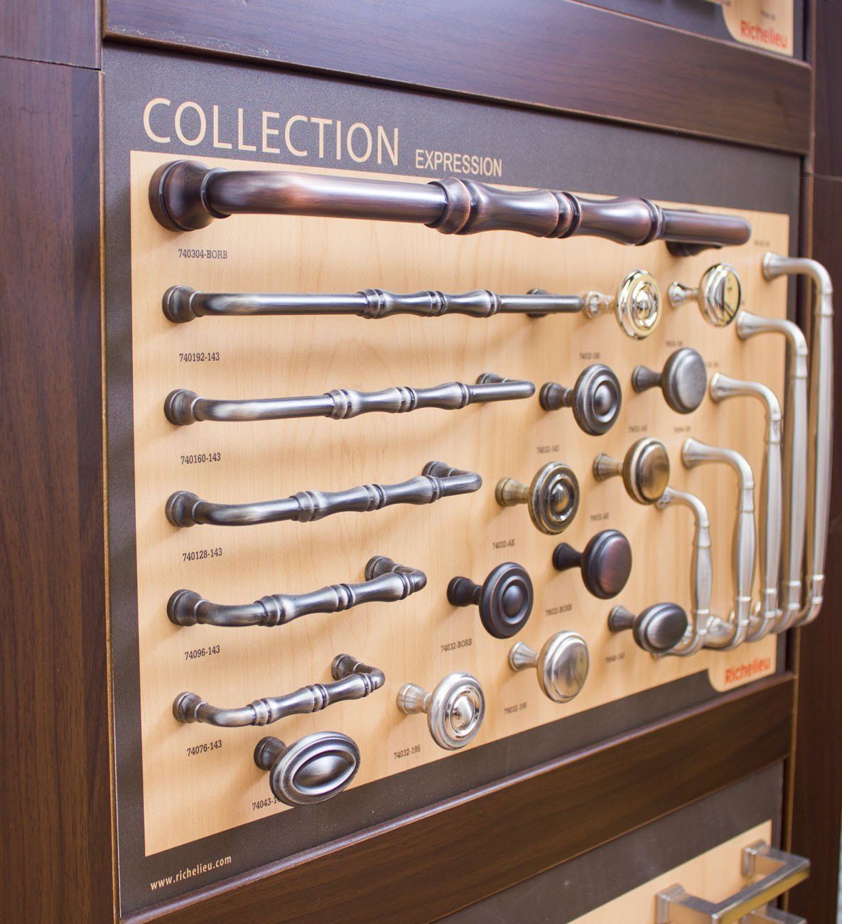 Richelieu-handles-knobs