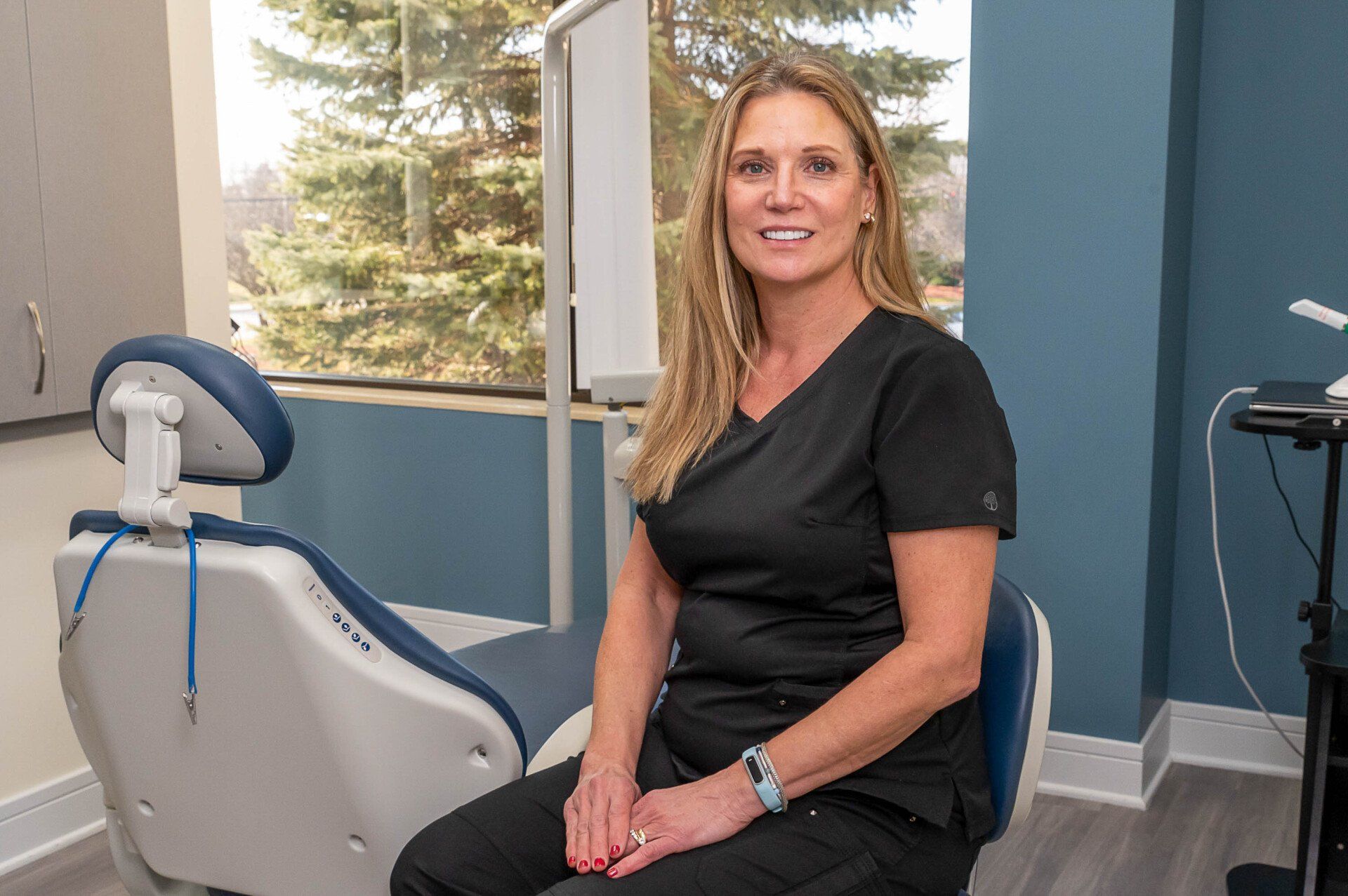 Dr. Kathy — Elmhurst, IL — Radiante Dental