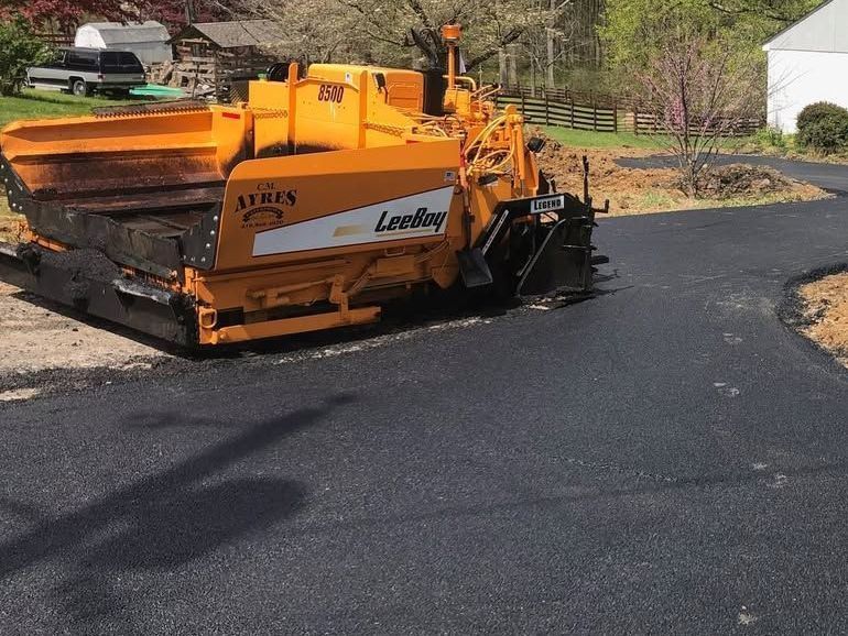 Asphalt Driveway Installation Company 