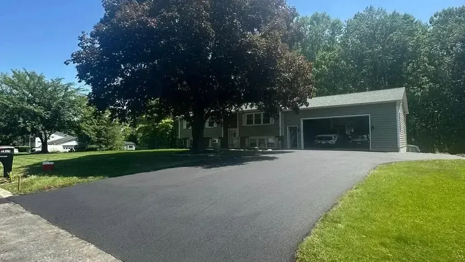 New asphalt driveway completed by paving contractor in Maryland
