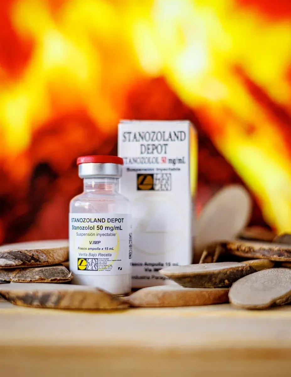 Un vial y una caja de inyección de estanozolol Stanozoland Depot