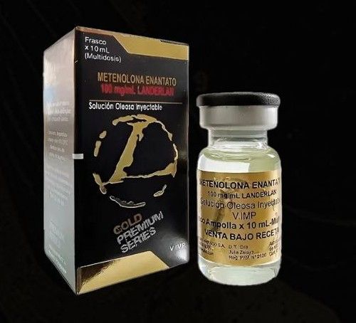 Un vial de metenolona enantato de la marca Landerlan y su caja, expuestos sobre un fondo oscuro.