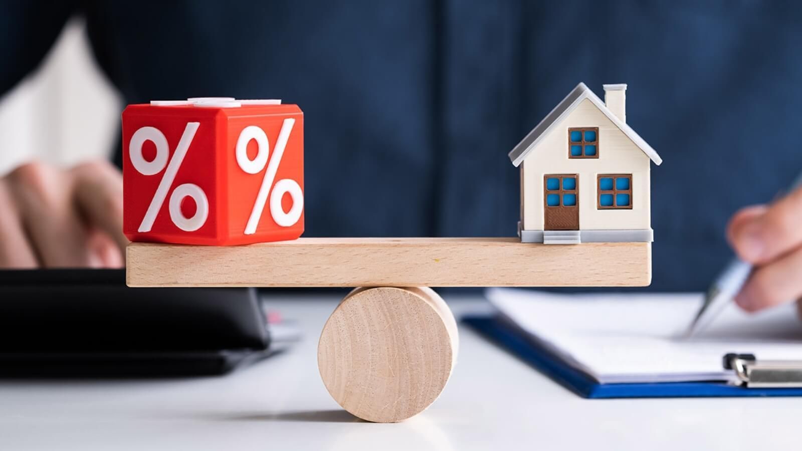 Fixed vs variable rates in refinancing choose wisely