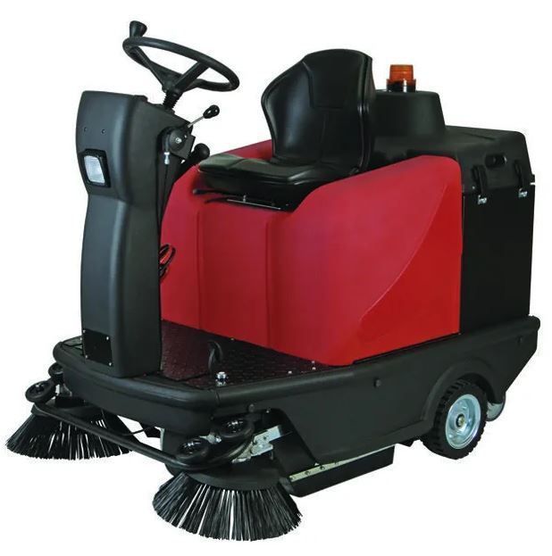 spazzatrice uomo a bordo