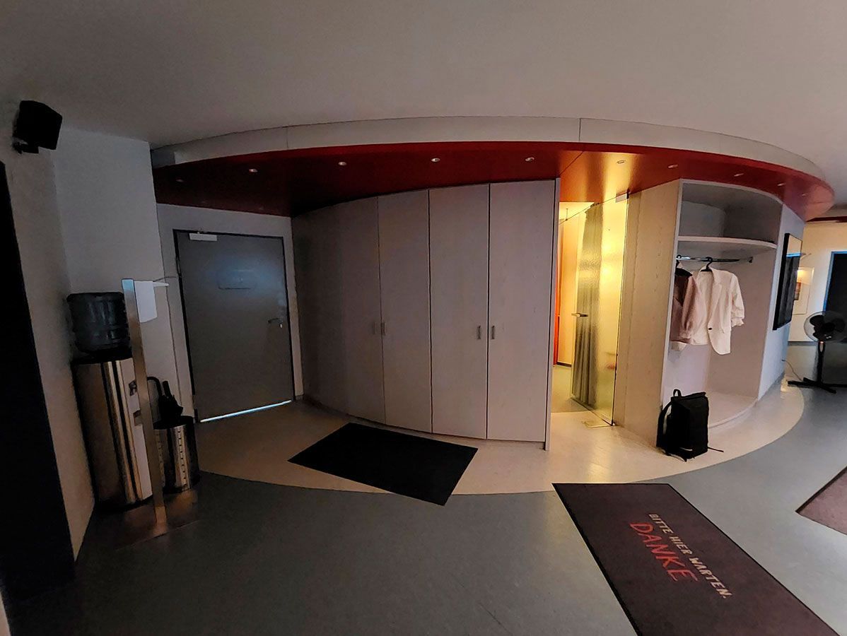 Altes Praxisfoto, davor und danach
