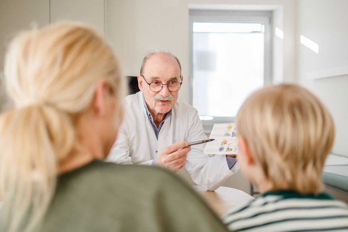 Zur Hausärztliche Versorgung und Familienmedizin