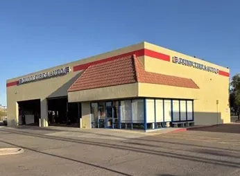 Storefront of 15th & Bell Location in Phoenix, AZ | Dunn Tire
