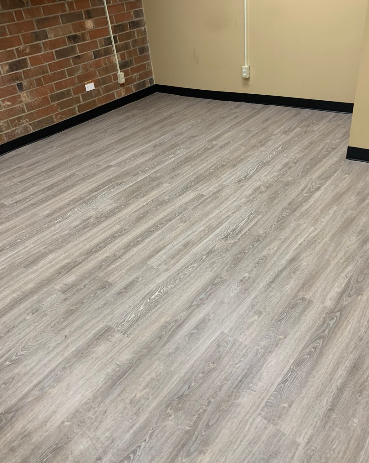 A new floor that was purchased from a flooring store serving Elroy, NC