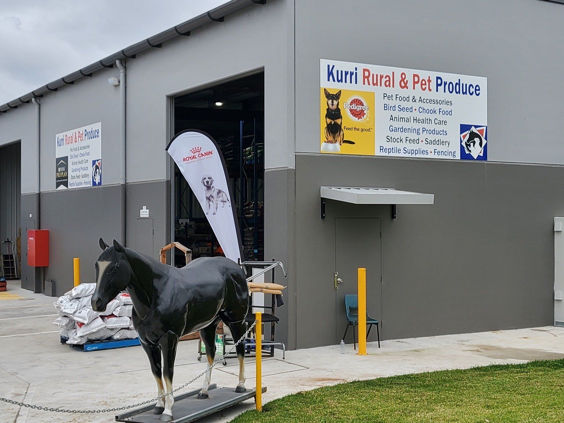 Kurri Rural & Pet Produce Store Front