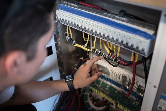Marine Electrical service and repair Long beach and surroundings