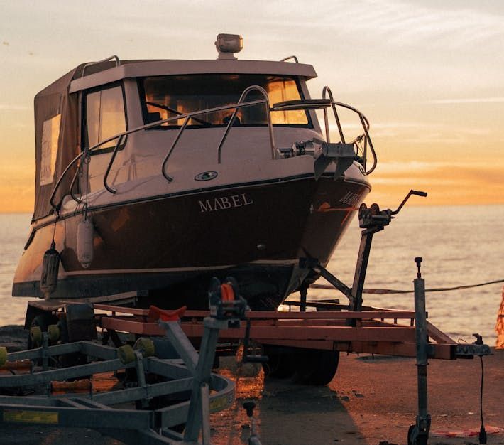 Boat Hauling and Yacht Transportaiton in Long Beach Area