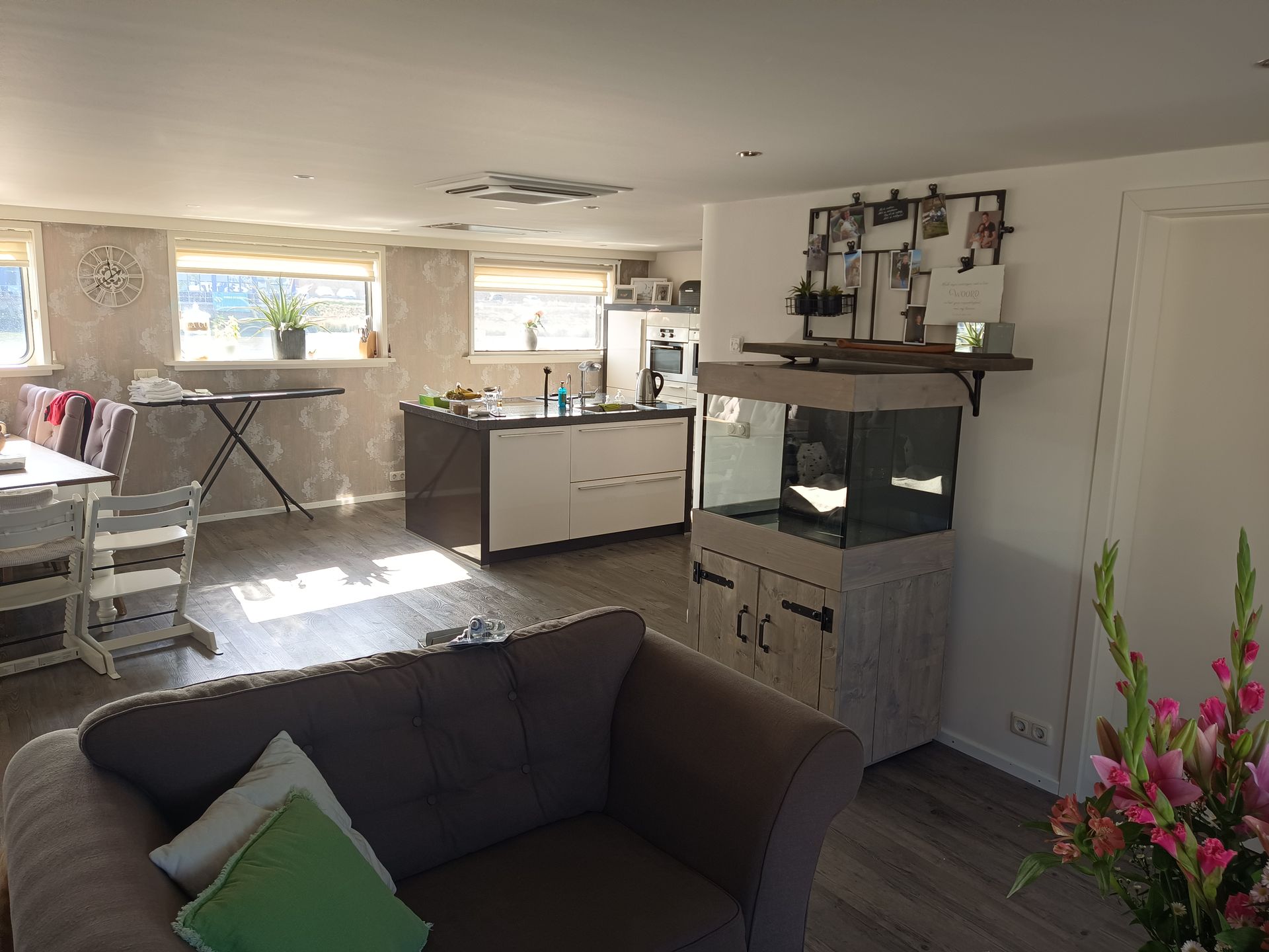 Aquarium verhuizing op schip