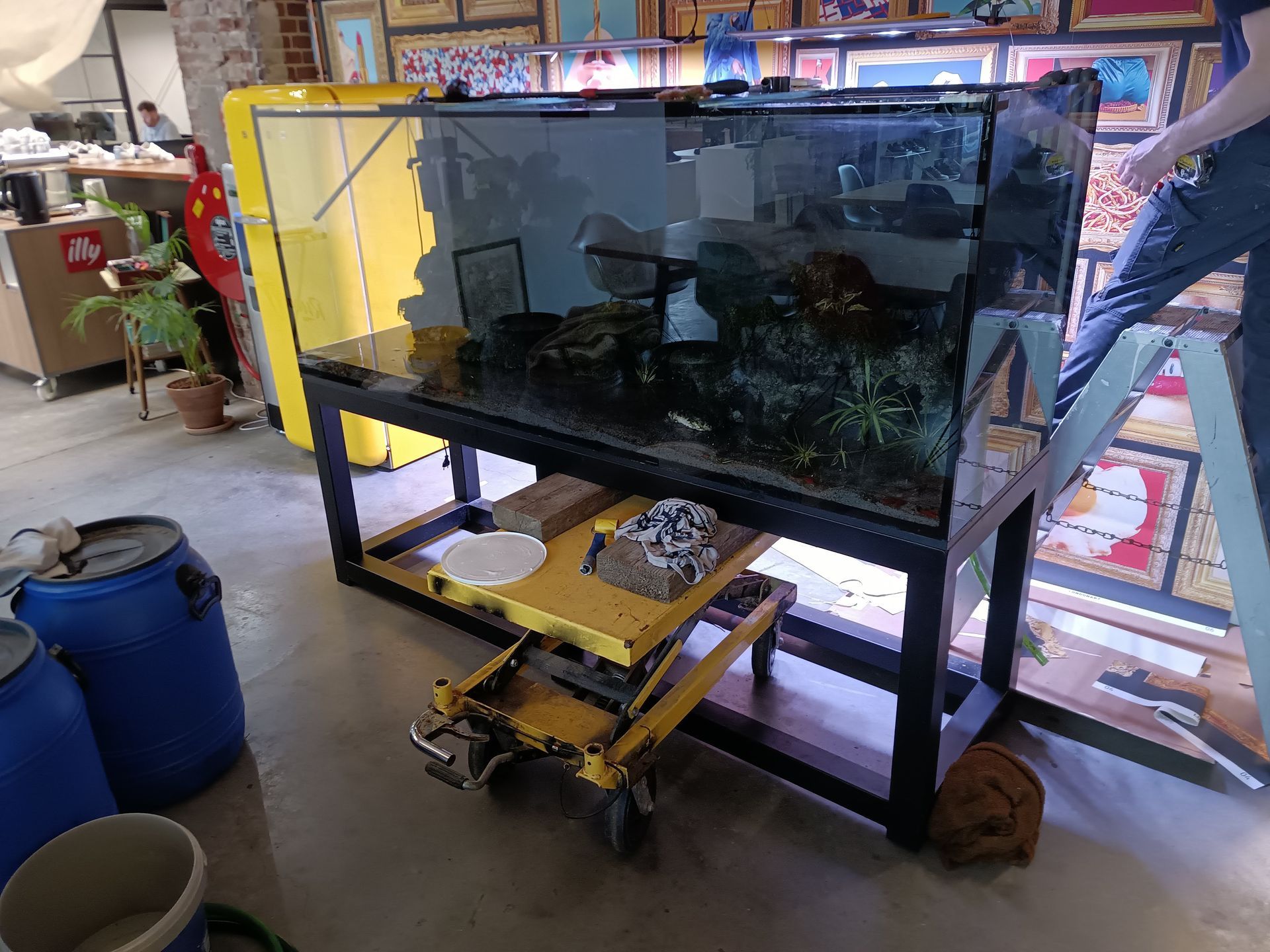 Groot aquarium verhuizen