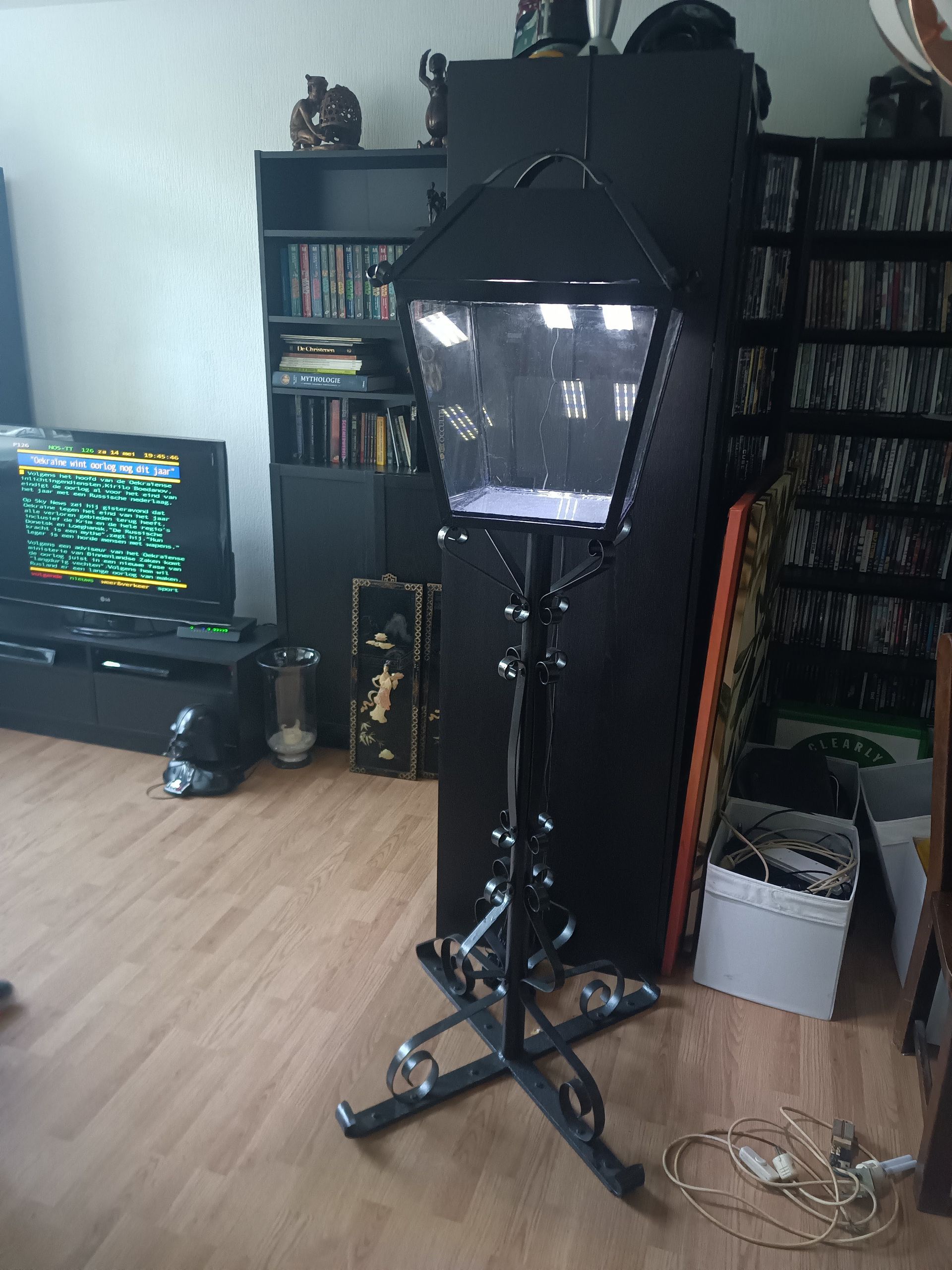 Aquarium in straatlantaarn