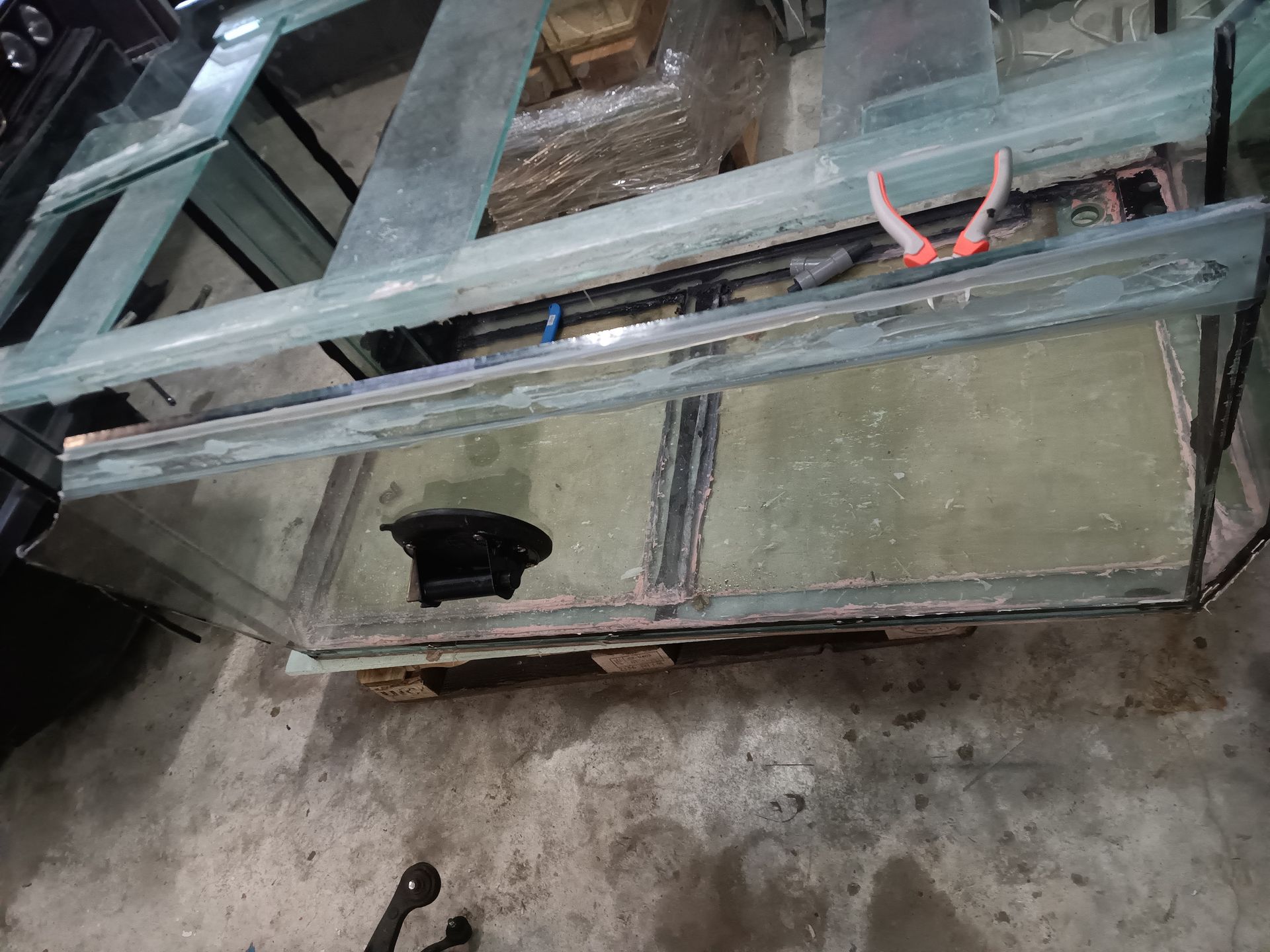 glasplaat aquarium vervangen