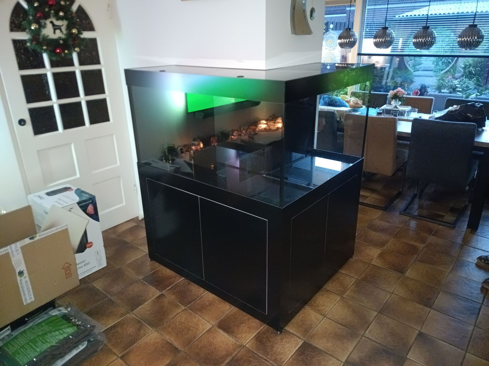 Aquarium om hoek laten maken