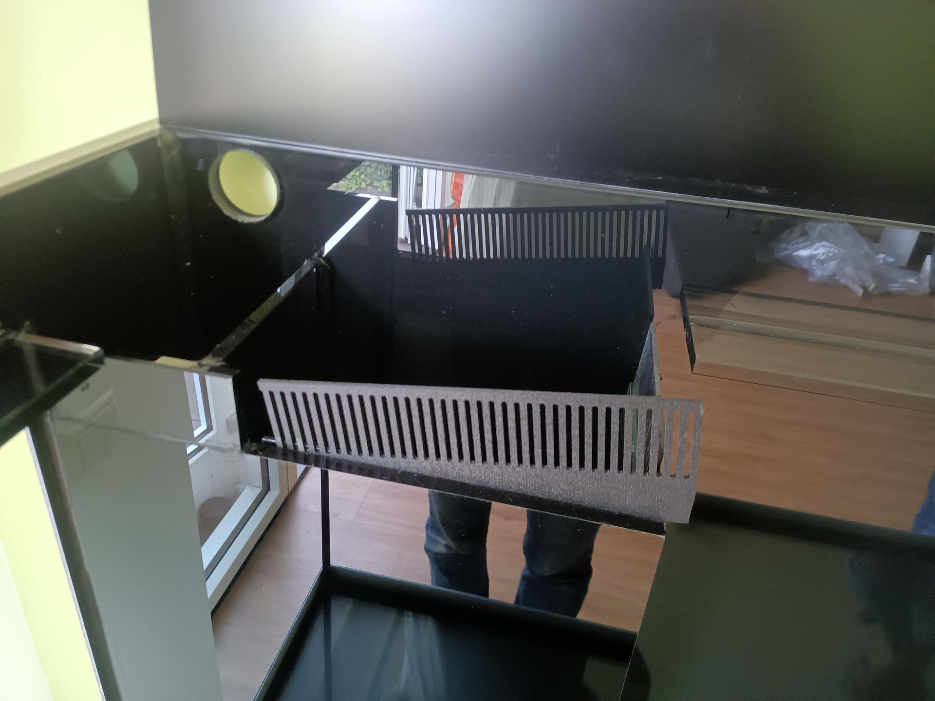 Aquarium overloop op maat gemaakt