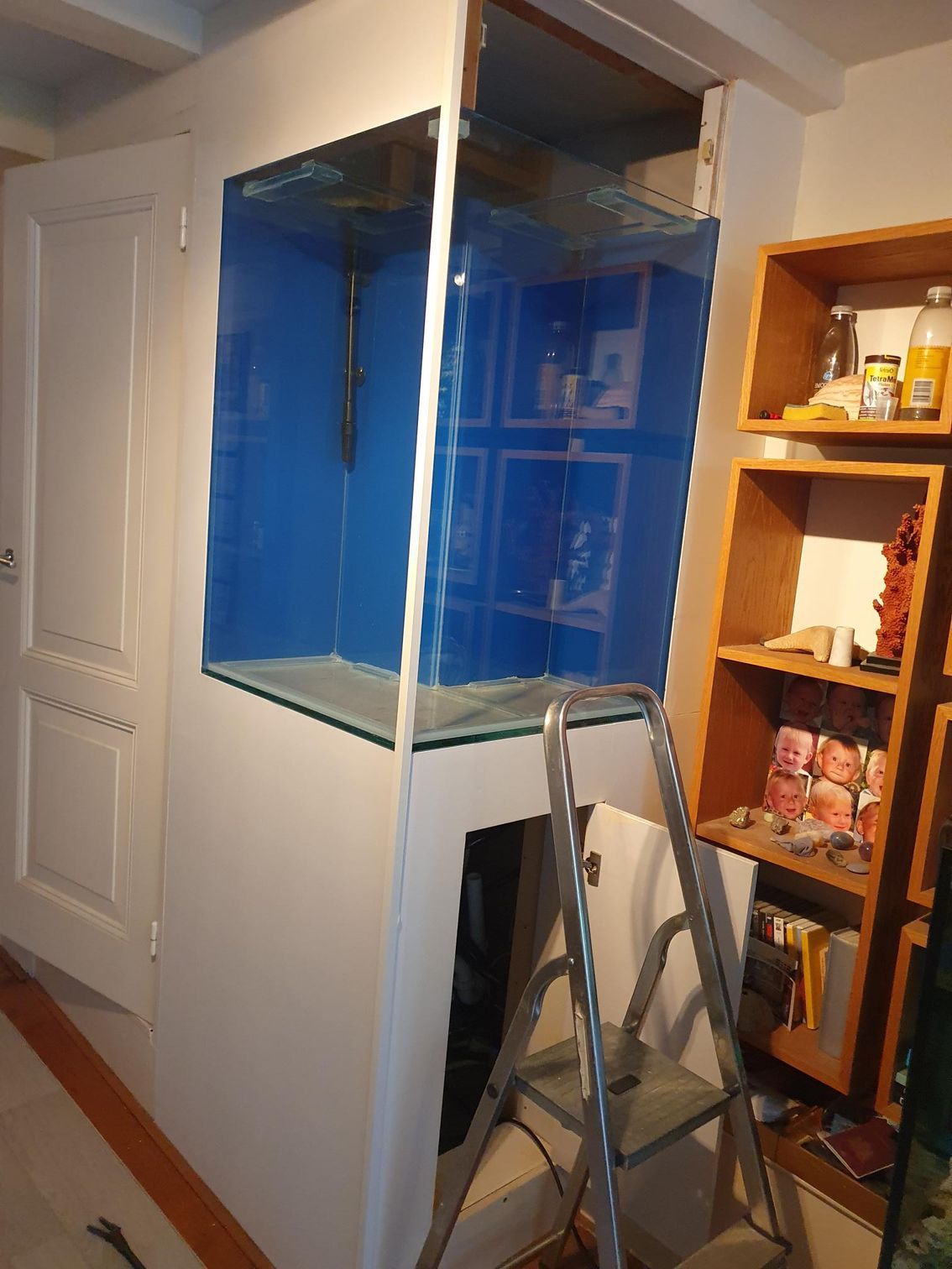 Aquarium ingebouwd laten repareren