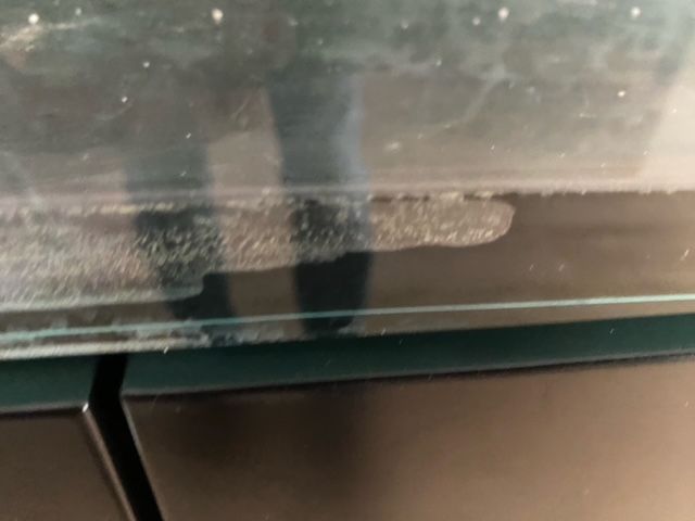 Kitnaad bodem beschadigd lekkage