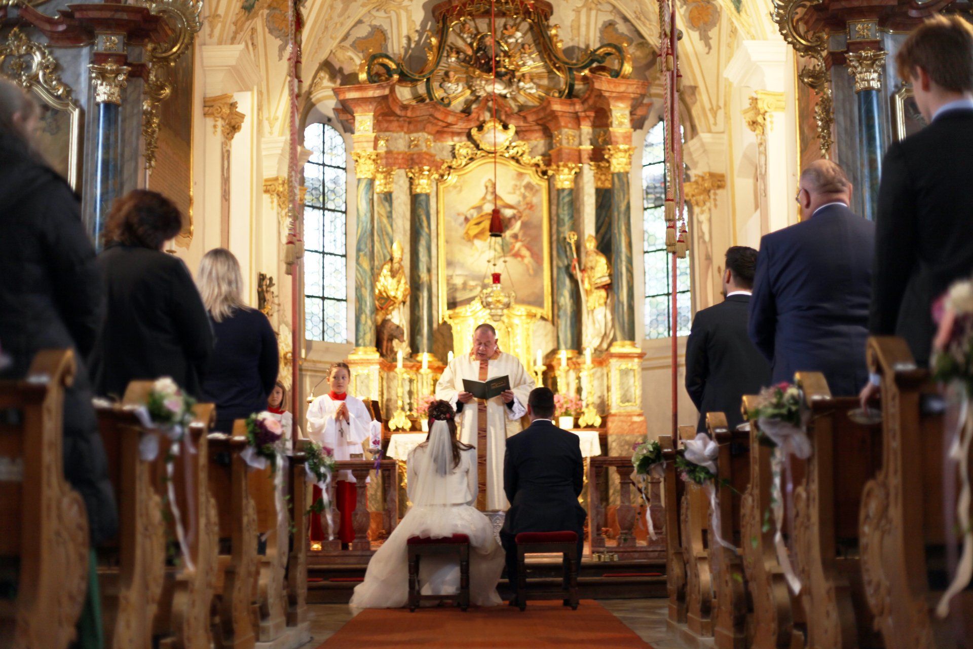Kirche  Hochzeit Rotfuchsclan Fotostudio Raubling