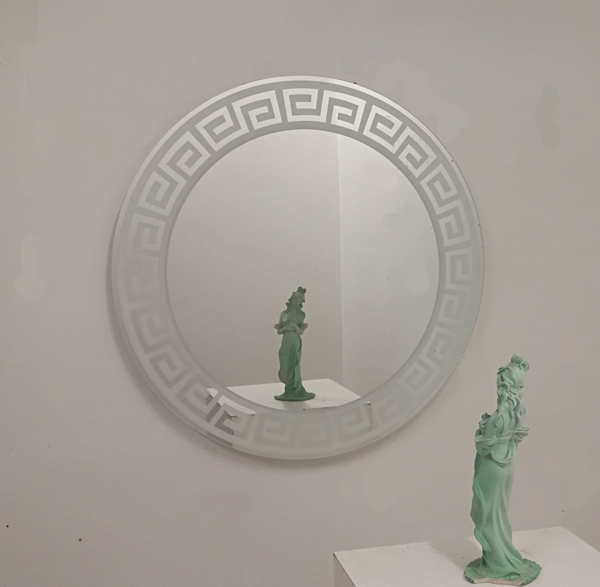 Specchio stilizzato per arredamento,  cerchio con cornice di design