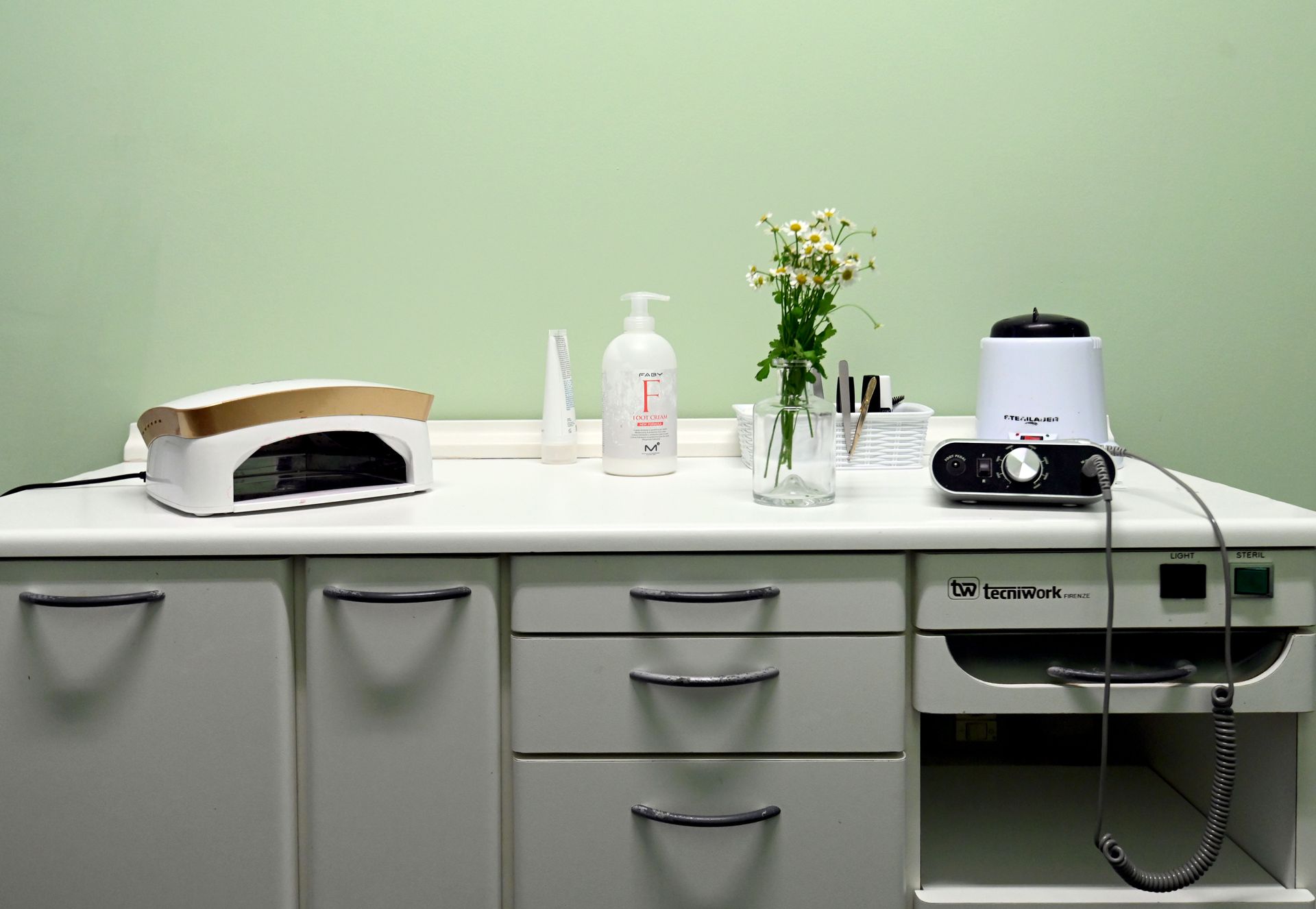 Trattamenti mani/unghie foto 4