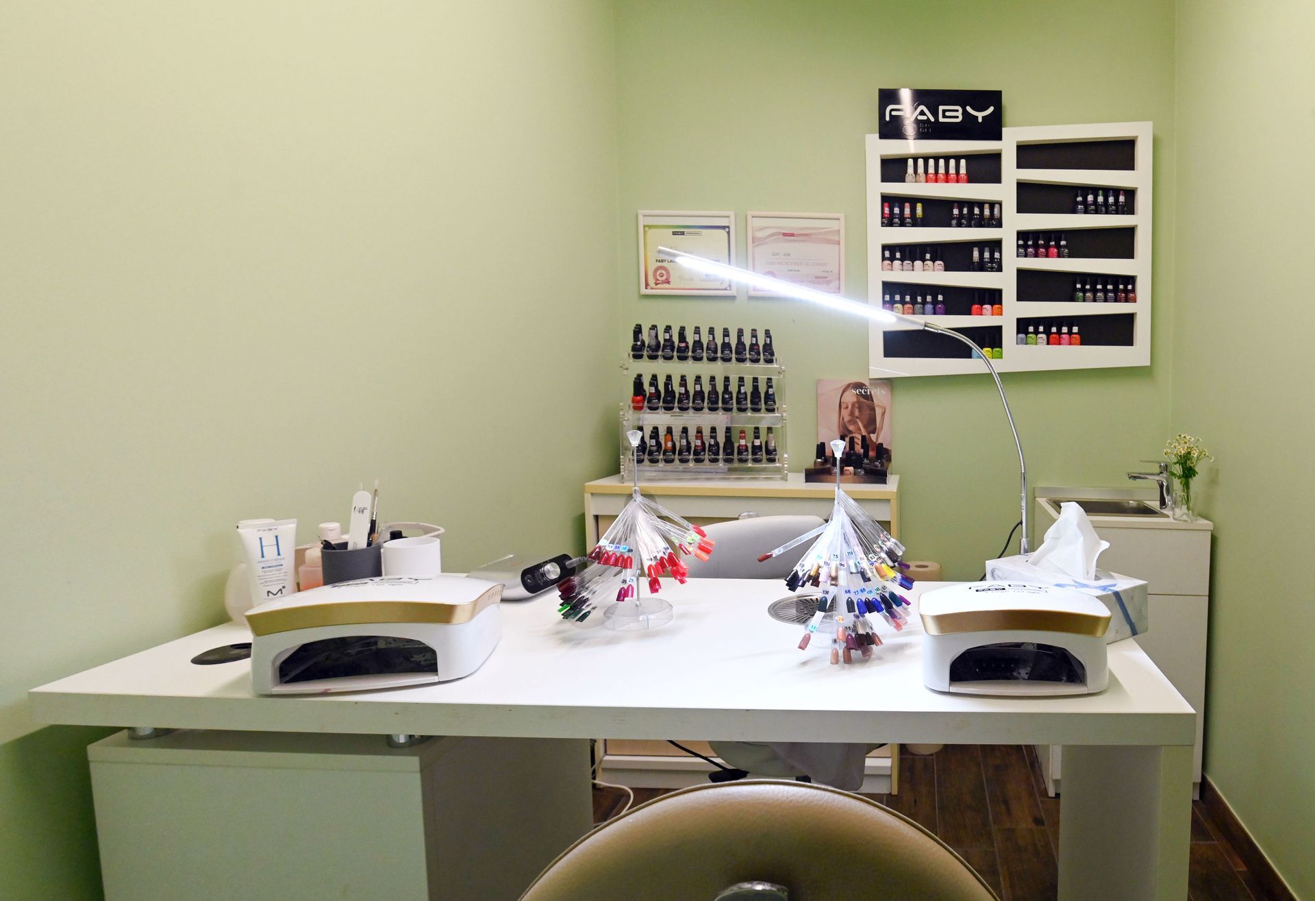 Trattamenti mani/unghie foto 2