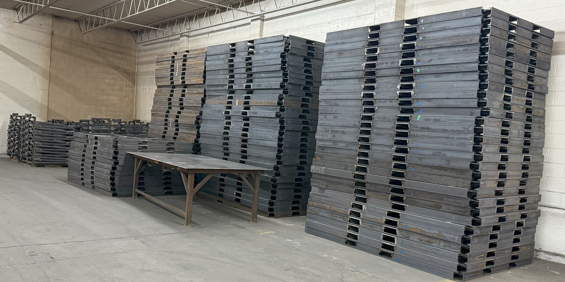 International shipping rack