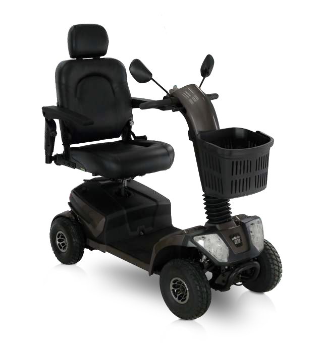 Scooter elettrico di colore scuro con sedile, cestino e fari neri. È su sfondo bianco.