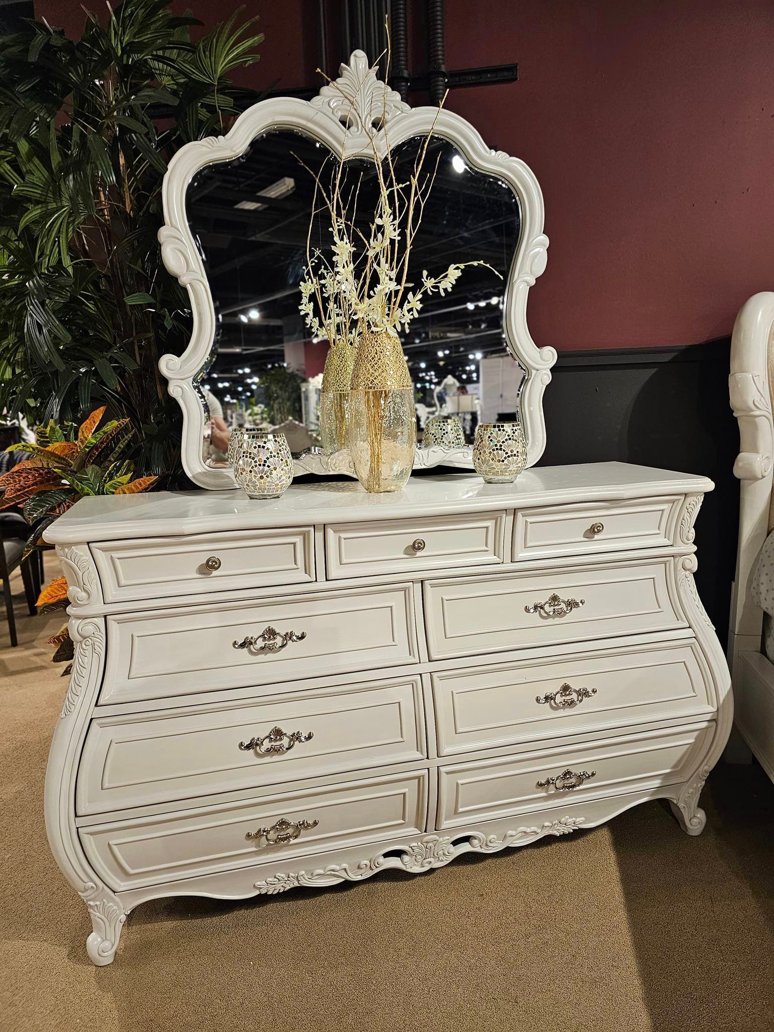 Dining room - Montclair, CA - Alexa Furniture