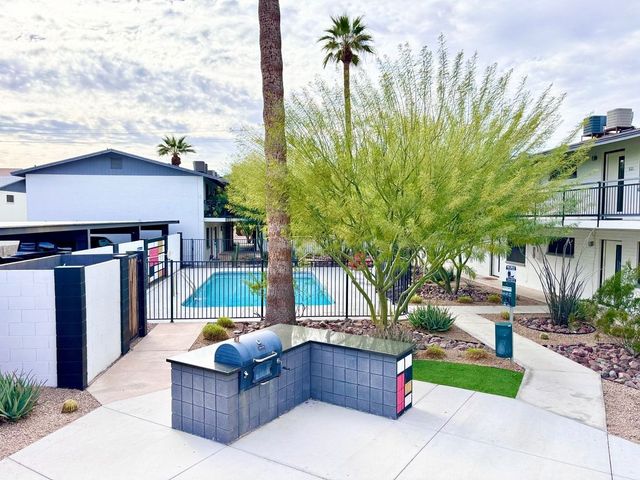 Modern Upgraded Apartments/Townhomes For Rent In Arcadia
