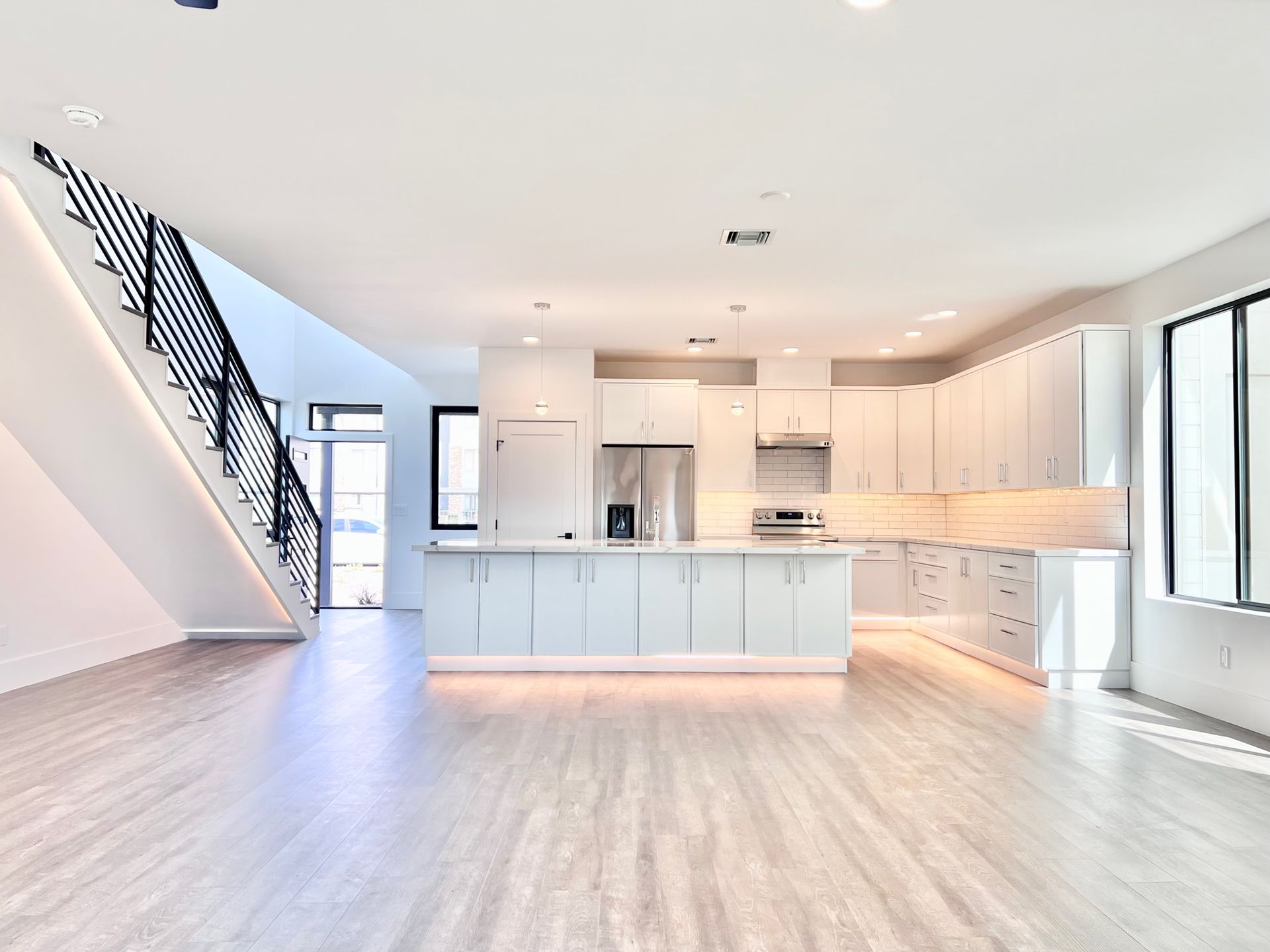 Modern Apartment Spacious Living Room