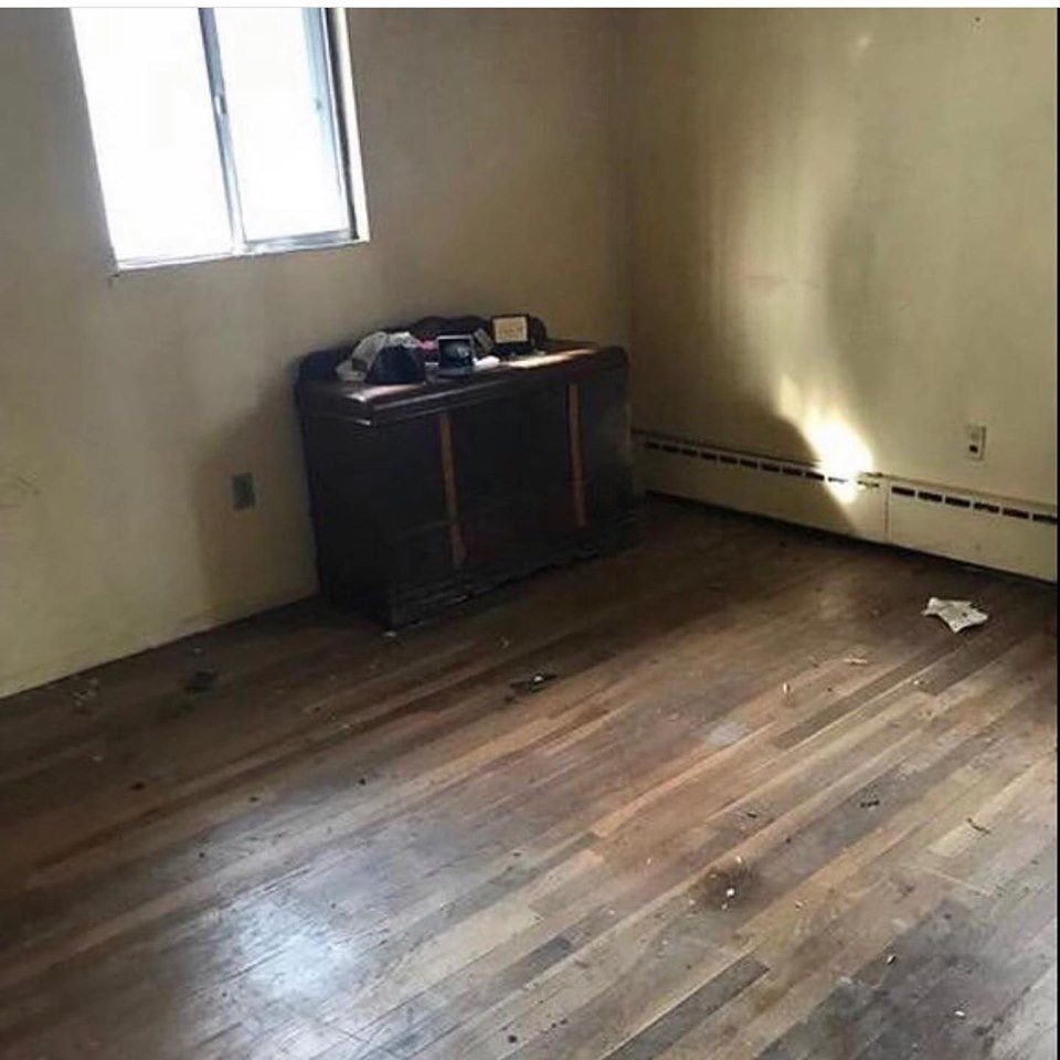 Bedroom Ready to Pain — Cherry Hill, NJ — Zach’s Precise Painting