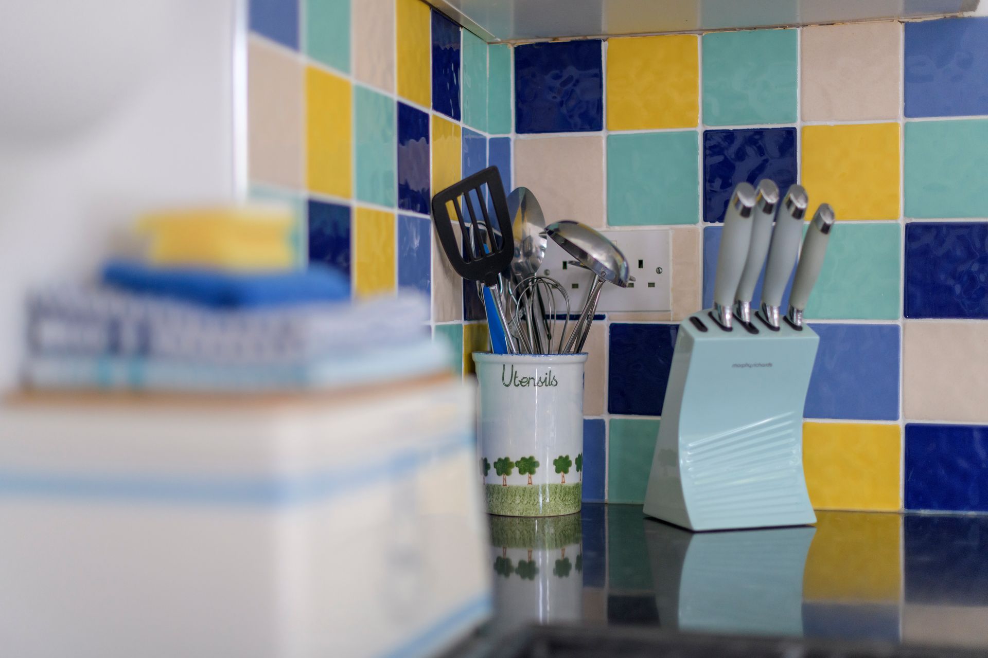 Horseshoe Cottage Kitchen zoom