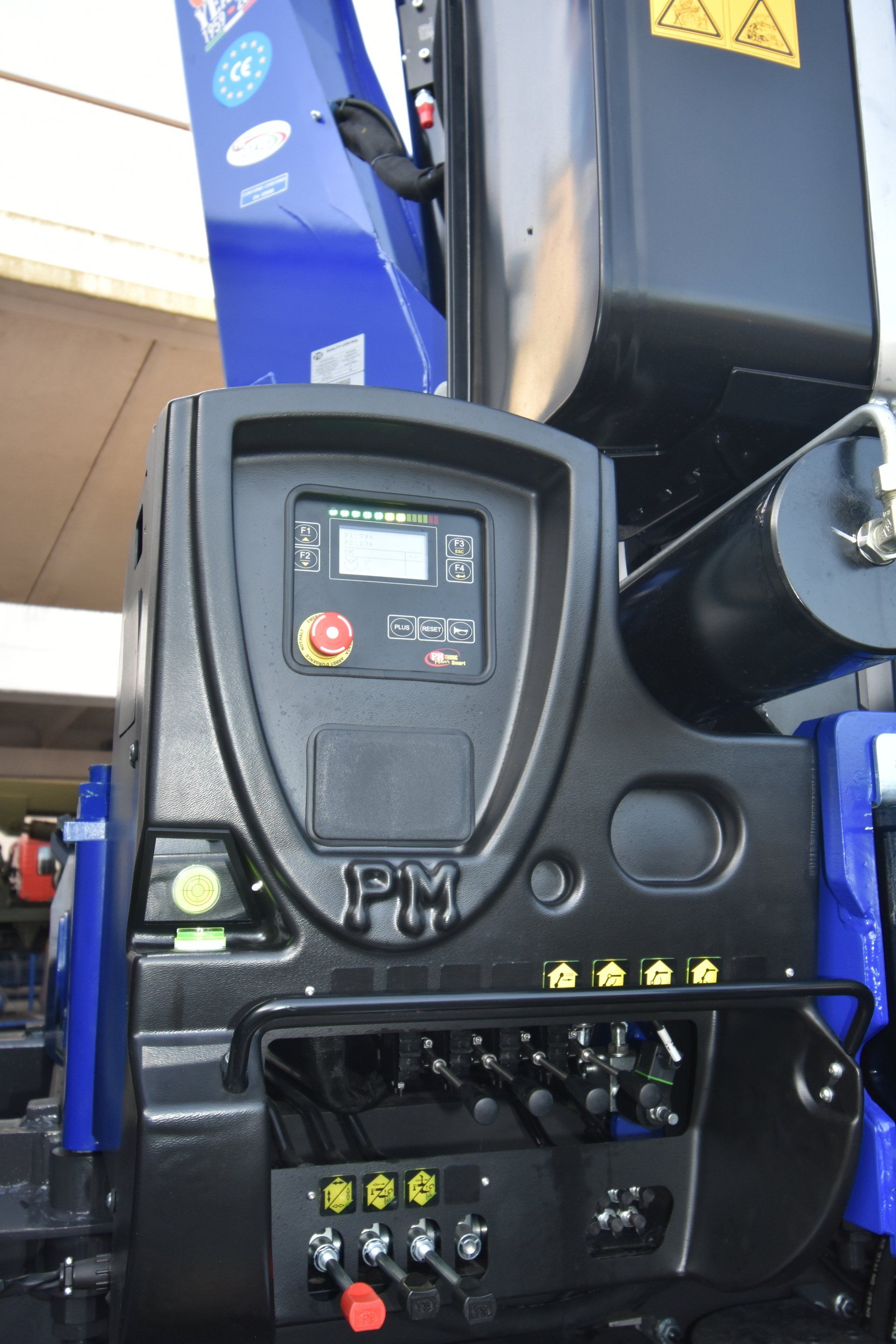 gru pm su veicolo volvo