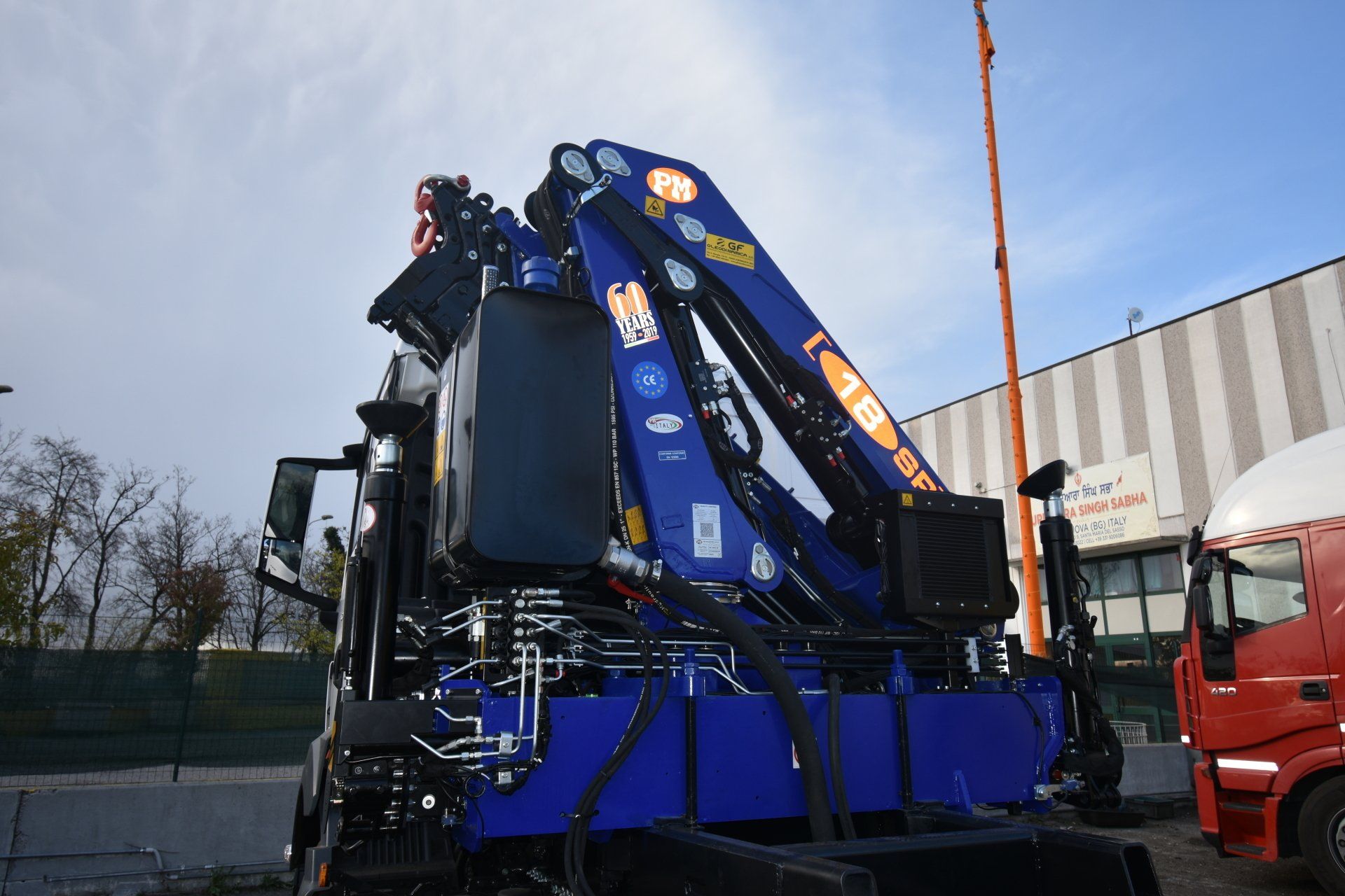 GRU PM SU VEICOLO MAN