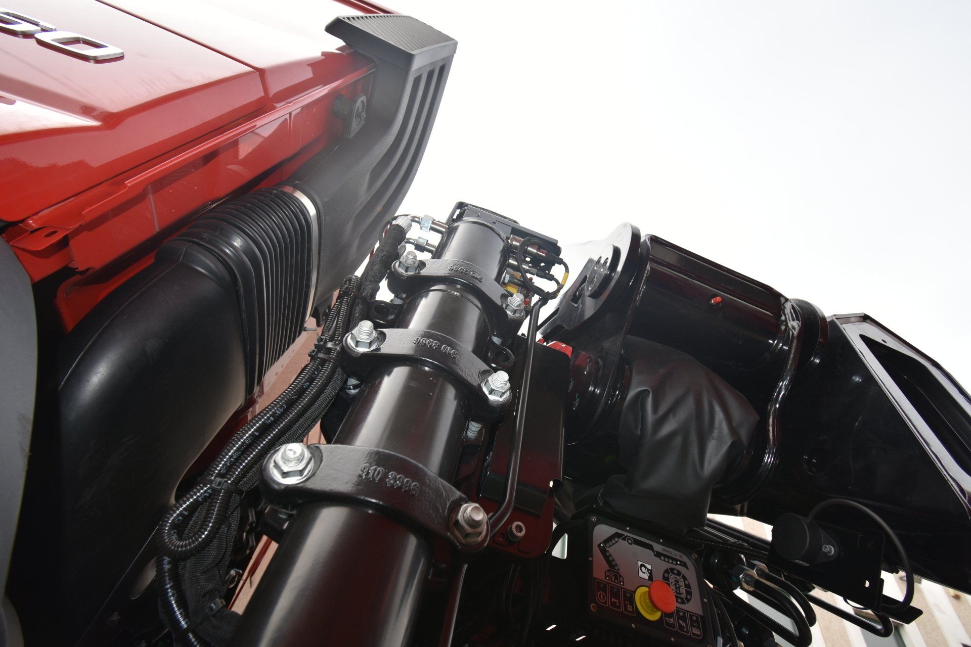 GRU HIAB SU VEICOLO VOLVO