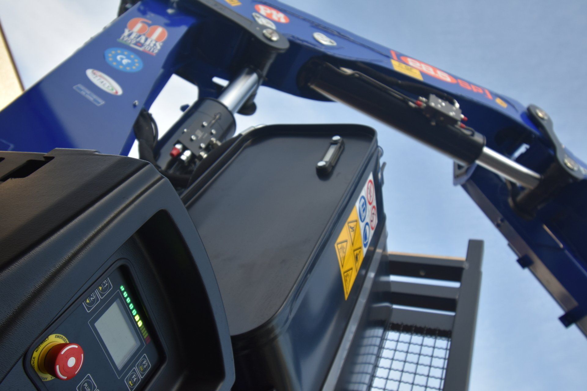 gru pm su veicolo volvo