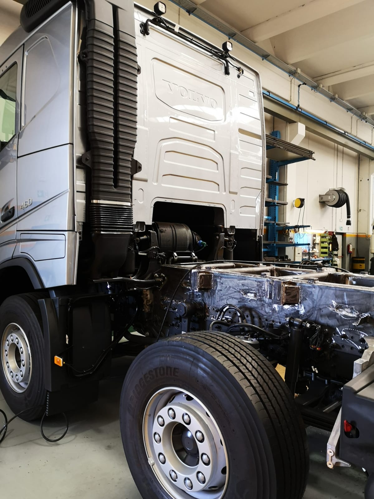 gru pm su veicolo volvo