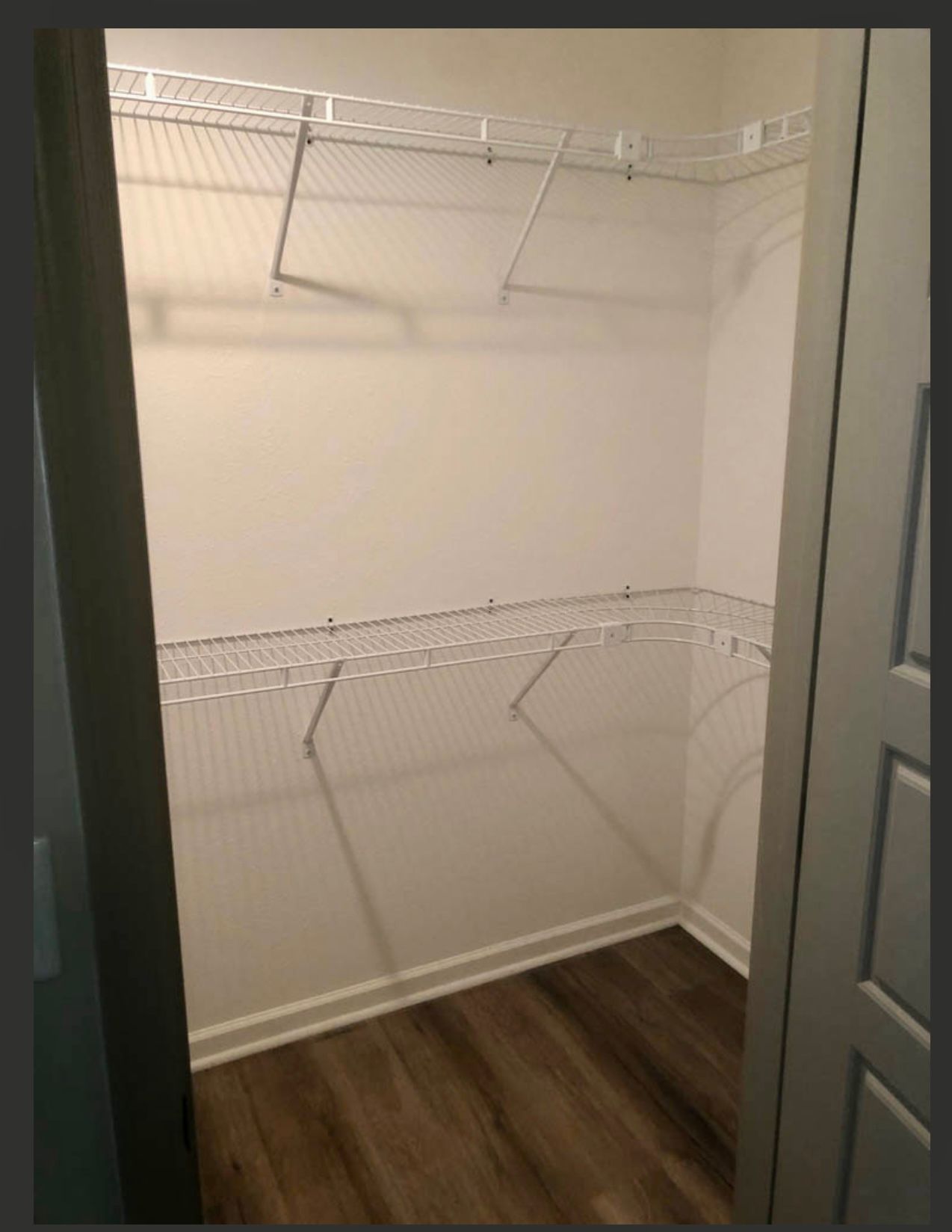 Vintage Hill - Image 3