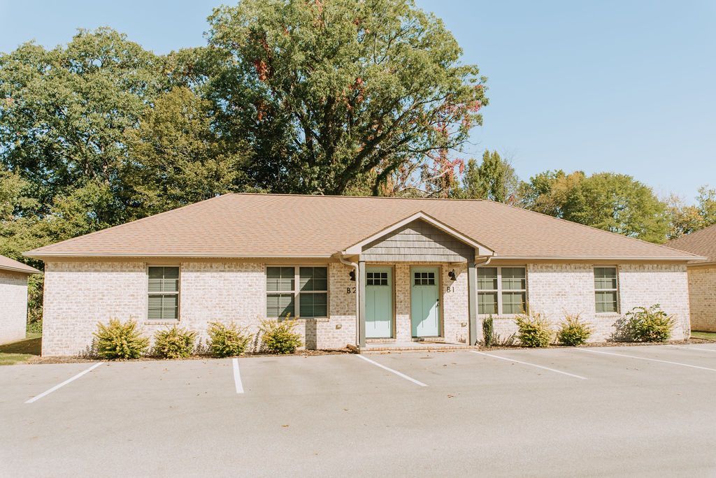 Vintage Hill - Image 4