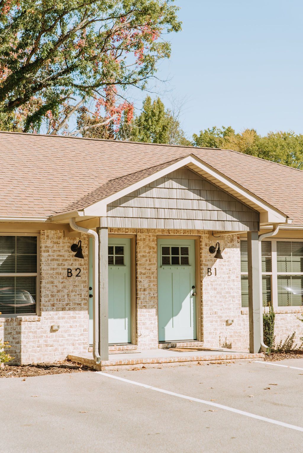 Vintage Hill - Image 5