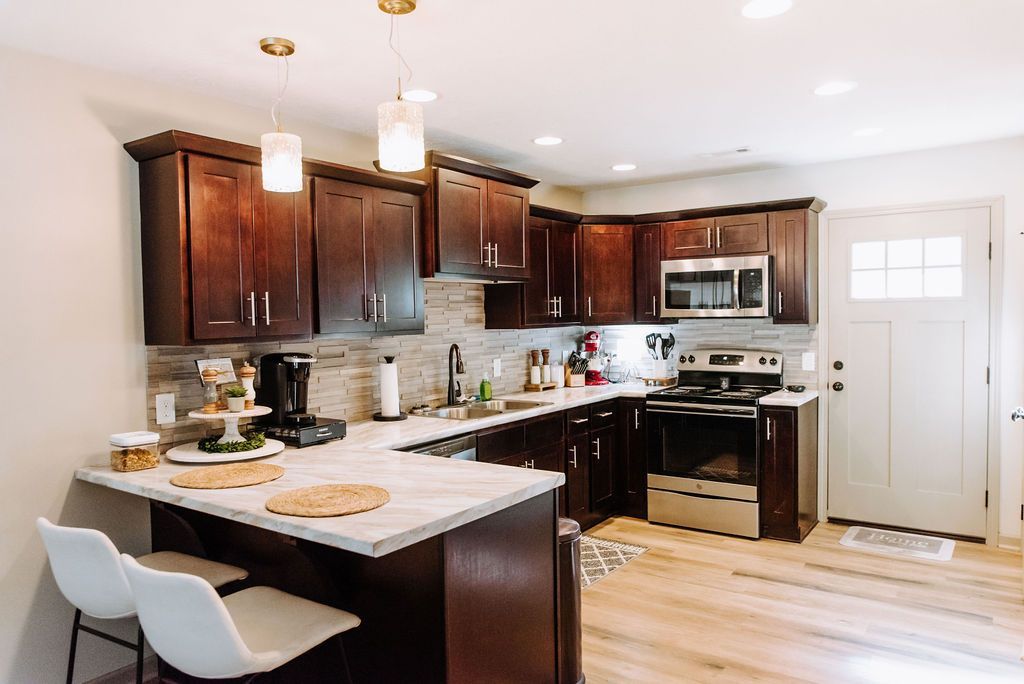 Vintage Hill - Image 10