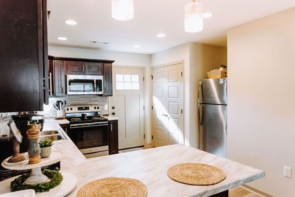 Vintage Hill - Image 12