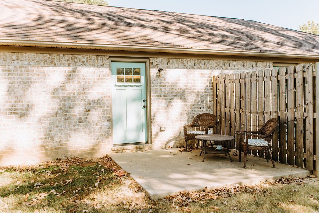 Vintage Hill - Image 17