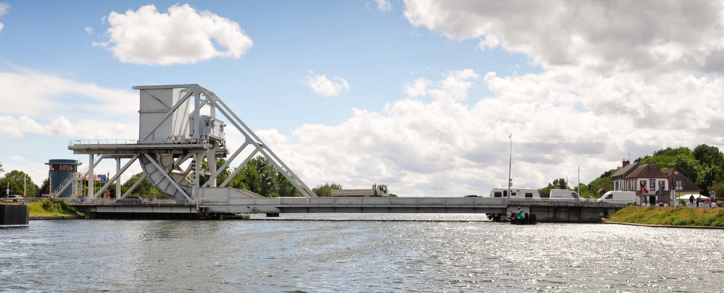 Vedettes Caennaises - Pegasus brige