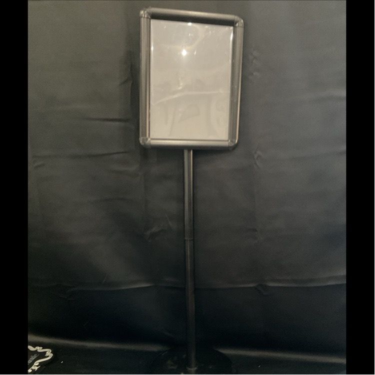 Sign Holder - 8.5