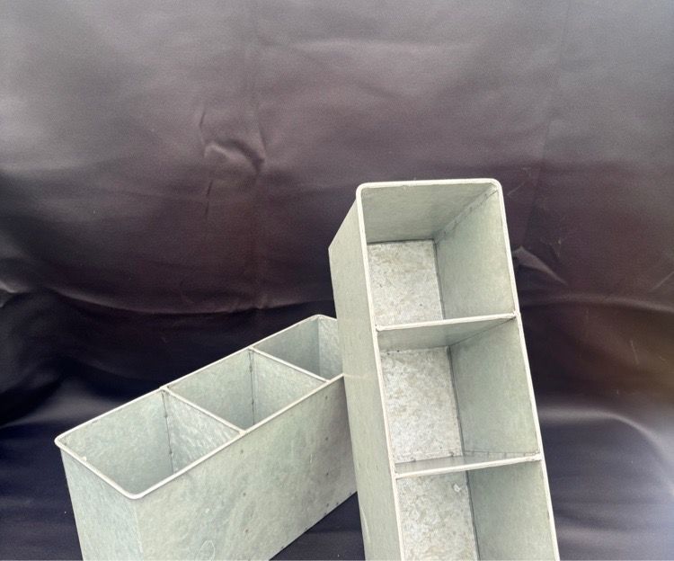Galvanized Serving Tin (about 4