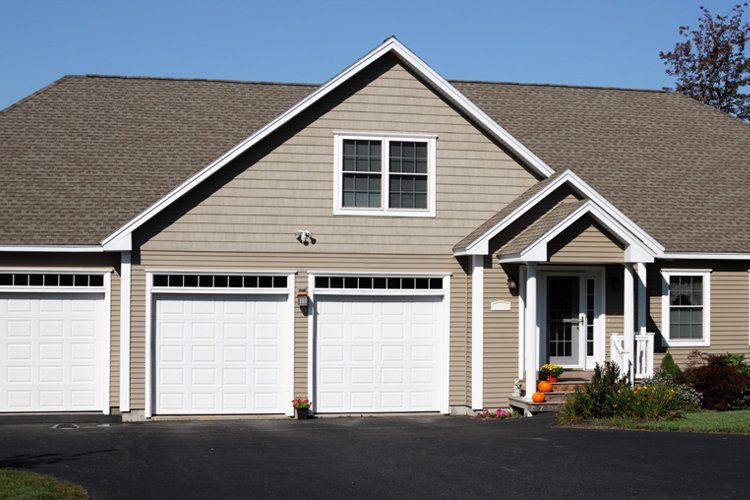 House with Three Garages — Ipswich, MA — Samco Paving